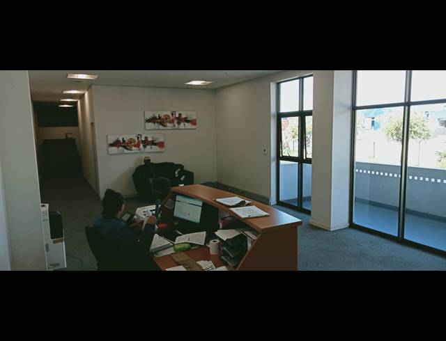 3,213M² WAREHOUSE TO LET IN AIRPORT INDUSTRIA